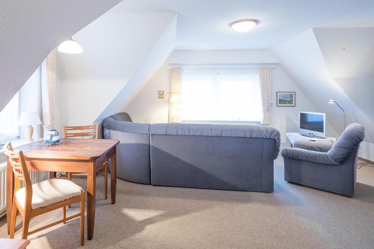 Direkt am Deich - Ferienwohnung Amrum im Gästehaus Am Badedeich Dagebüll Exterior foto